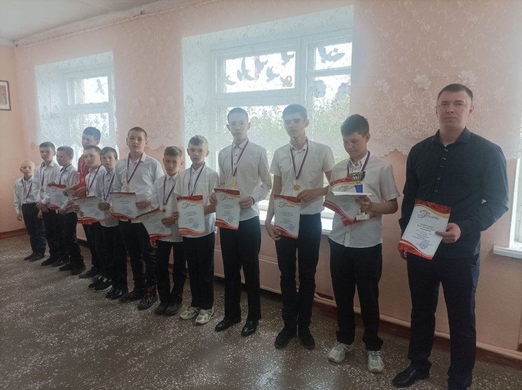 В Балахтинском районе прошли соревнования по фаерболу: команда Большесырской школы одержала победу!.